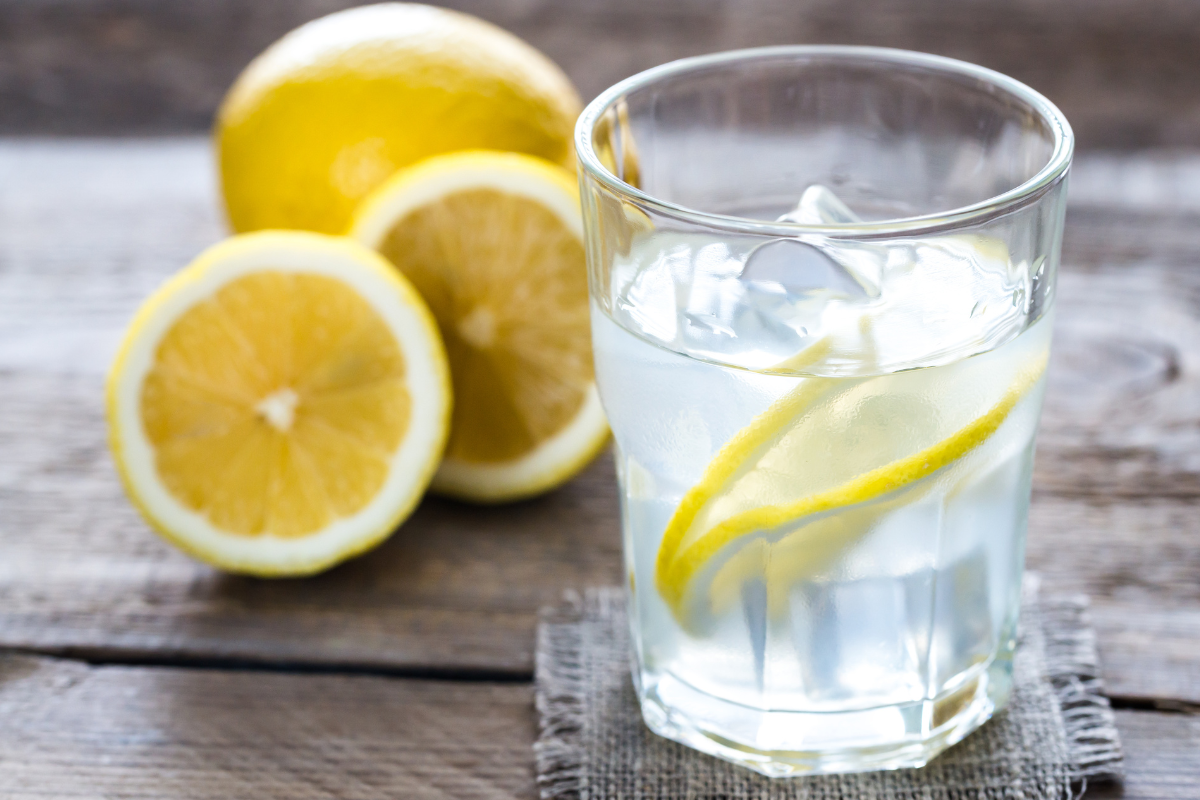 An Image Of Lemons Highlighting The Citrus In Limonene - Entour Botanical Specialists